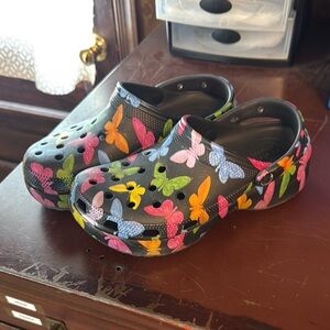 Women’s CROCS Platform Butterfly Clogs size 9